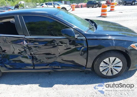 2019 Volkswagen Jetta 1.4T R-Line/1.4T S/1.4T Se z USA, uszkodzony, nr VIN 3VWC57BU8KM090633
